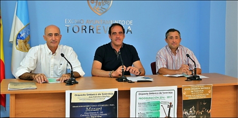 Pelayo Mellado, presidete de Ars Aetheria; Alejandro Blanco, concejal de cultura y José Sánchez director de la OST